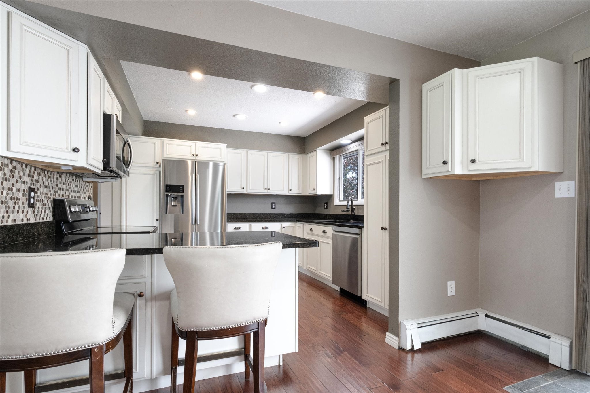 Helena, Montana, 59602, United States, 4 Bedrooms Bedrooms, ,2 BathroomsBathrooms,Residential,For Sale,1875108