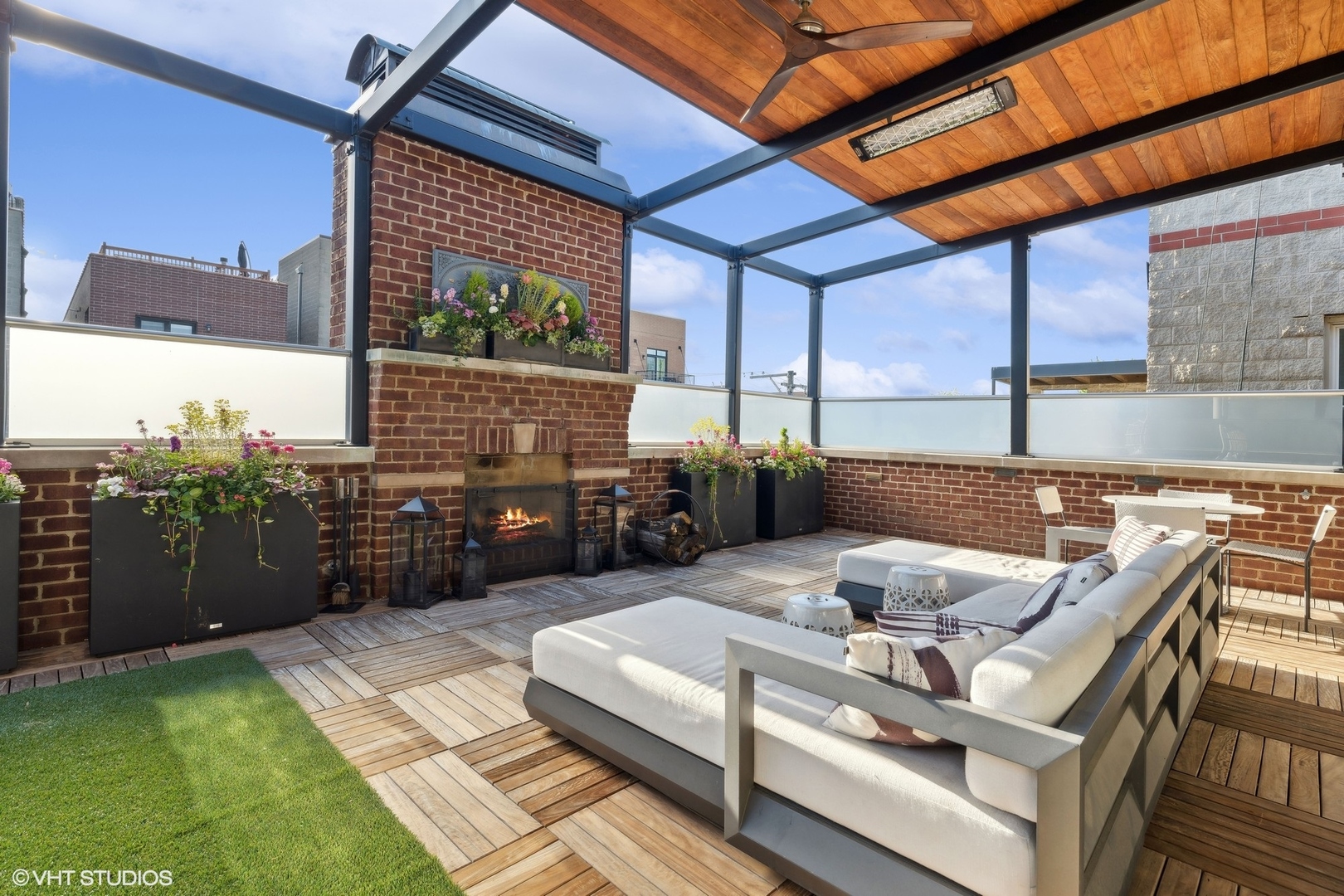 3830 N Wayne Avenue, Chicago, Illinois, 60613, United States, 6 Bedrooms Bedrooms, ,6 BathroomsBathrooms,Residential,For Sale,3830 N Wayne Avenue,1628817