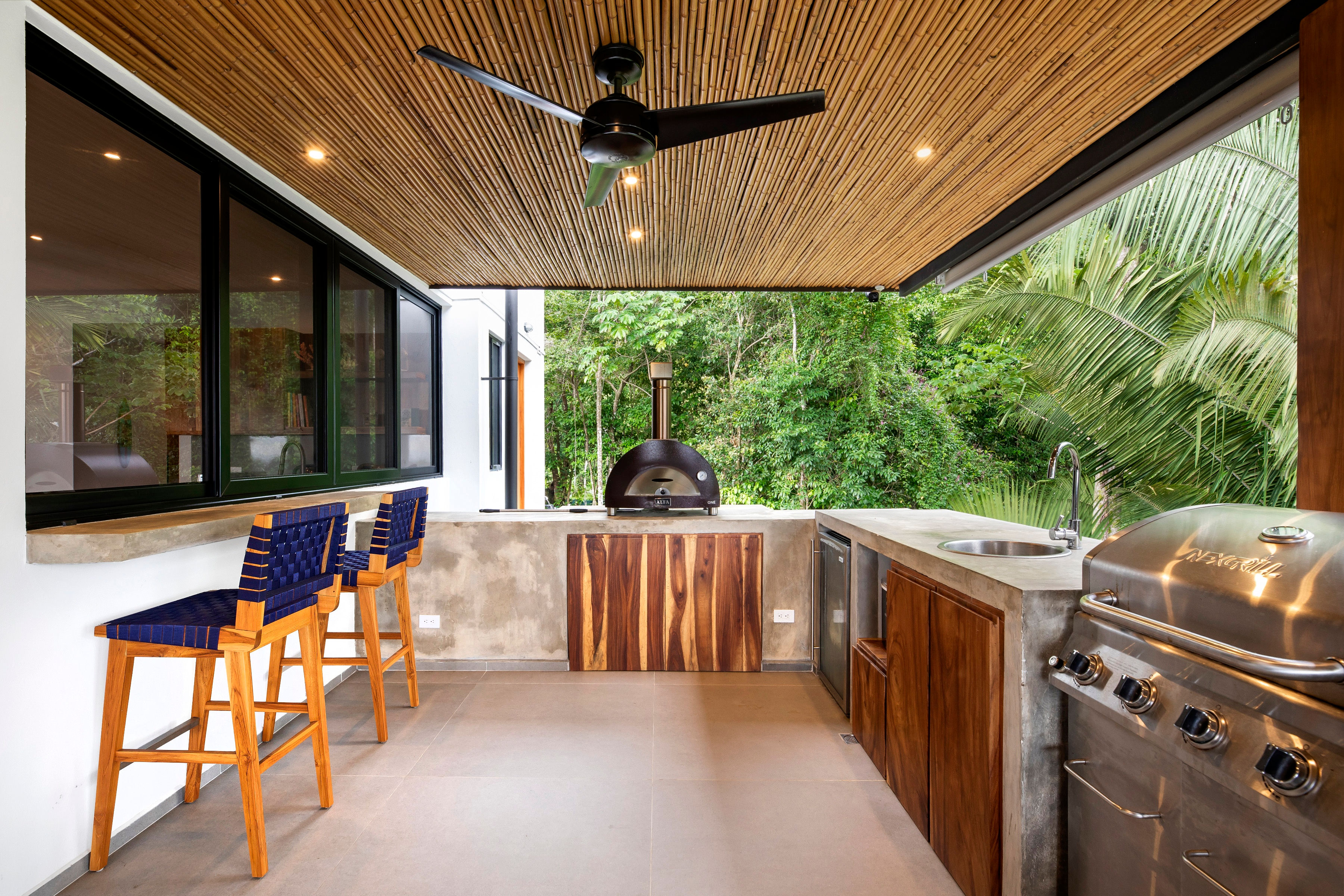 Dominical, Puntarenas, CR, 5 Bedrooms Bedrooms, ,4 BathroomsBathrooms,Residential,For Sale,1668972