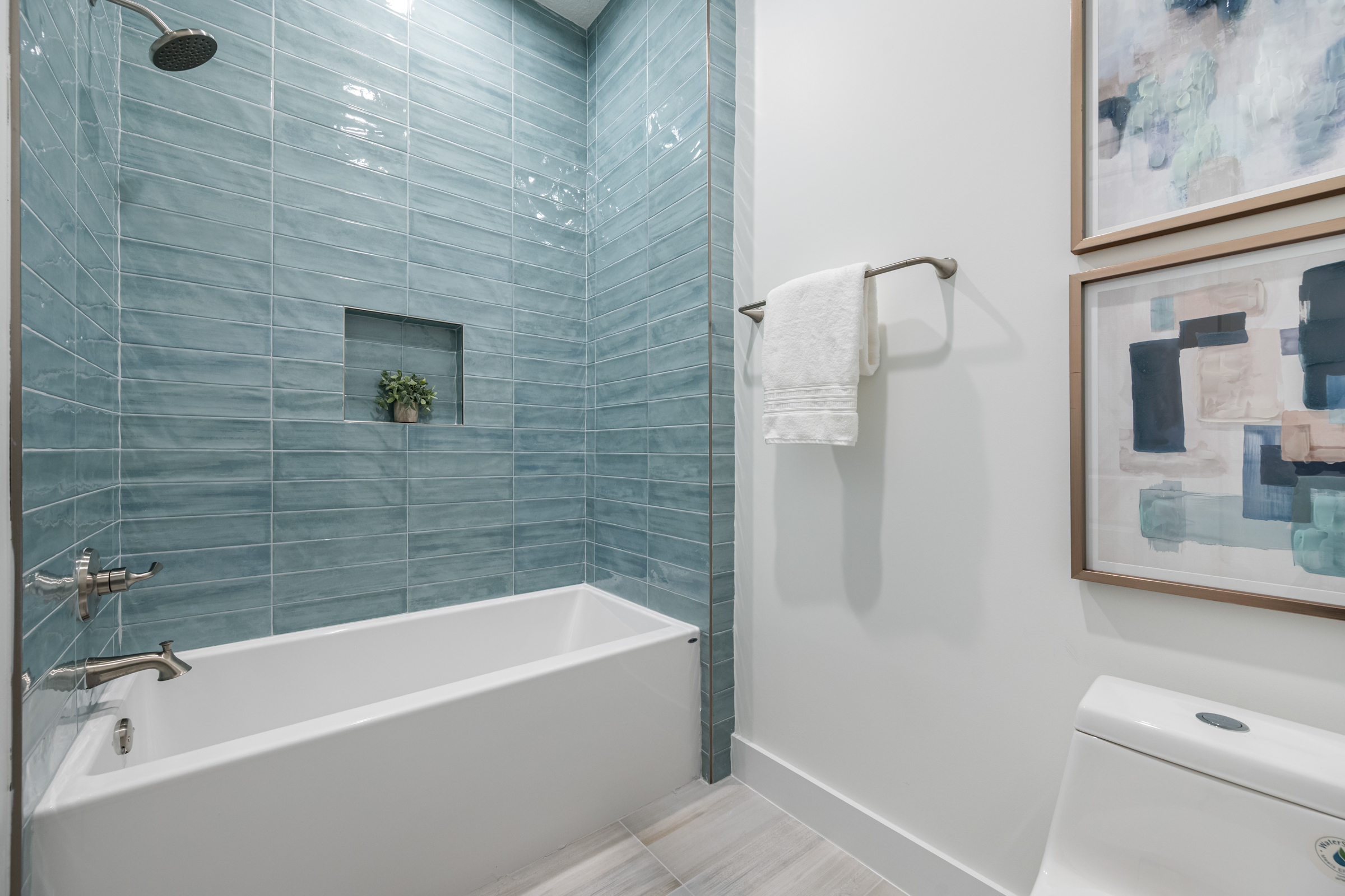 Madeira Beach, Florida, 33708, United States, 6 Bedrooms Bedrooms, ,6 BathroomsBathrooms,Residential,For Sale,1988521