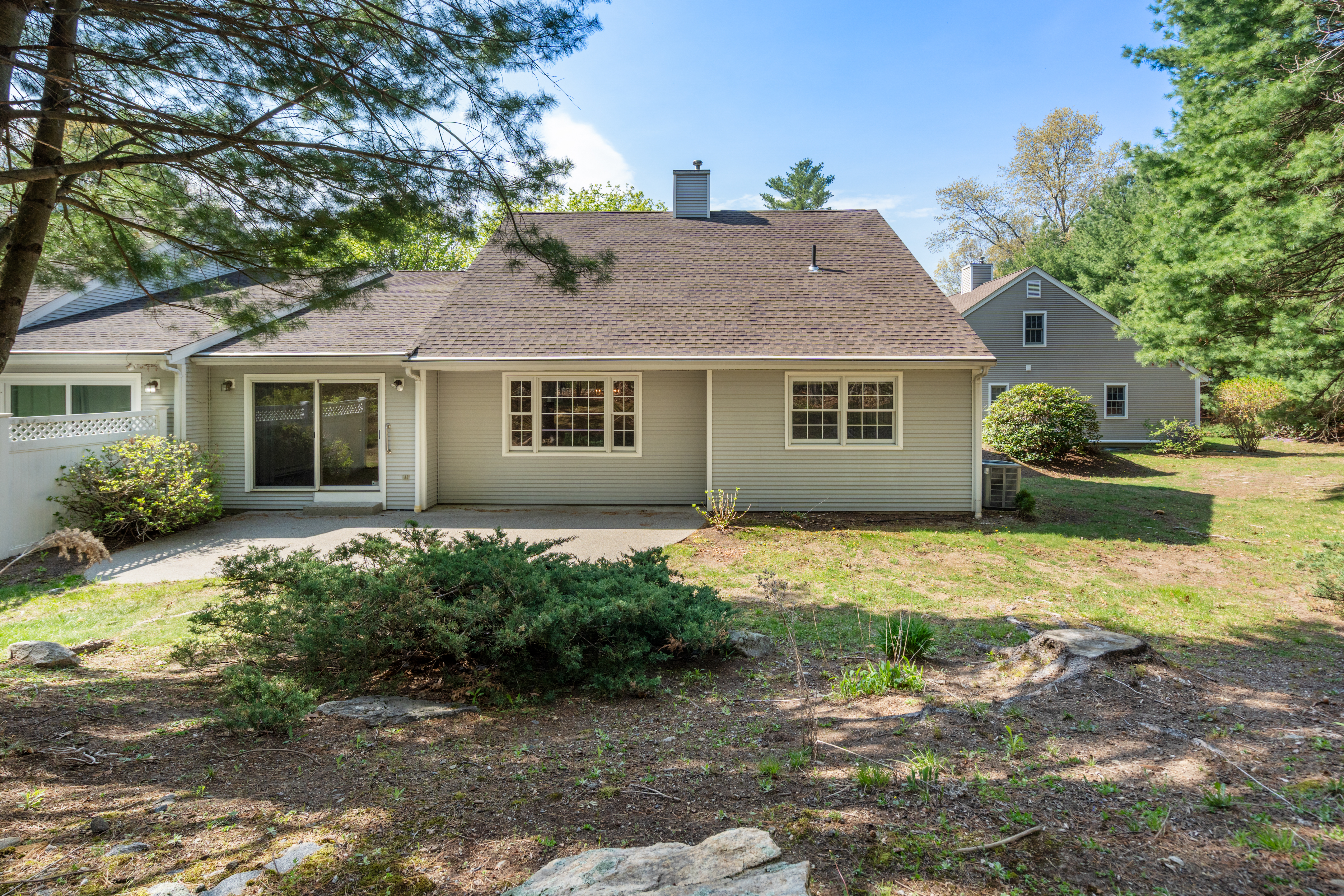 10 Cabot Drive, Unit 51, Shrewsbury, MA, 01545 - 物件實景