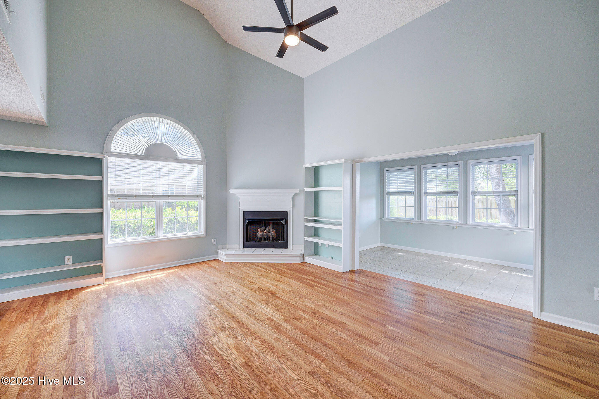 Carolina Beach, North Carolina, 28428, United States, 2 Bedrooms Bedrooms, ,2 BathroomsBathrooms,Residential,For Sale,1956851