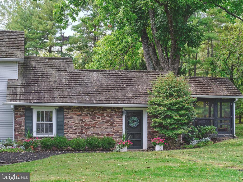 Newtown, Pennsylvania, 18940, United States, 4 Bedrooms Bedrooms, ,4 BathroomsBathrooms,Residential,For Sale,1995554