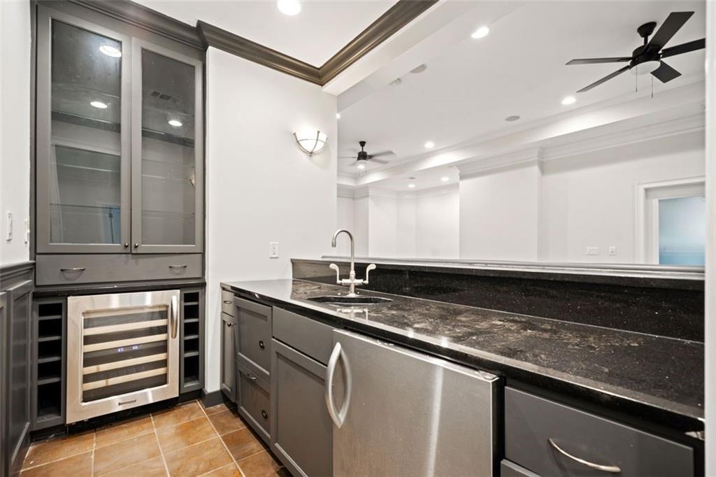 Atlanta, Georgia, 30331, United States, 6 Bedrooms Bedrooms, ,5 BathroomsBathrooms,Residential,For Sale,1906537