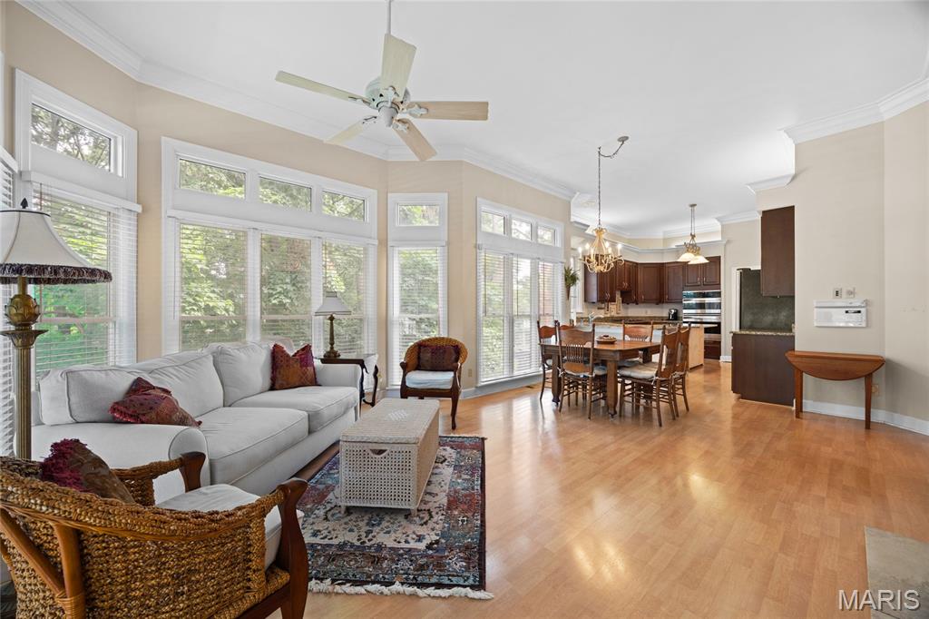 Chesterfield, Missouri, 63017, United States, 3 Bedrooms Bedrooms, ,4 BathroomsBathrooms,Residential,For Sale,1890003