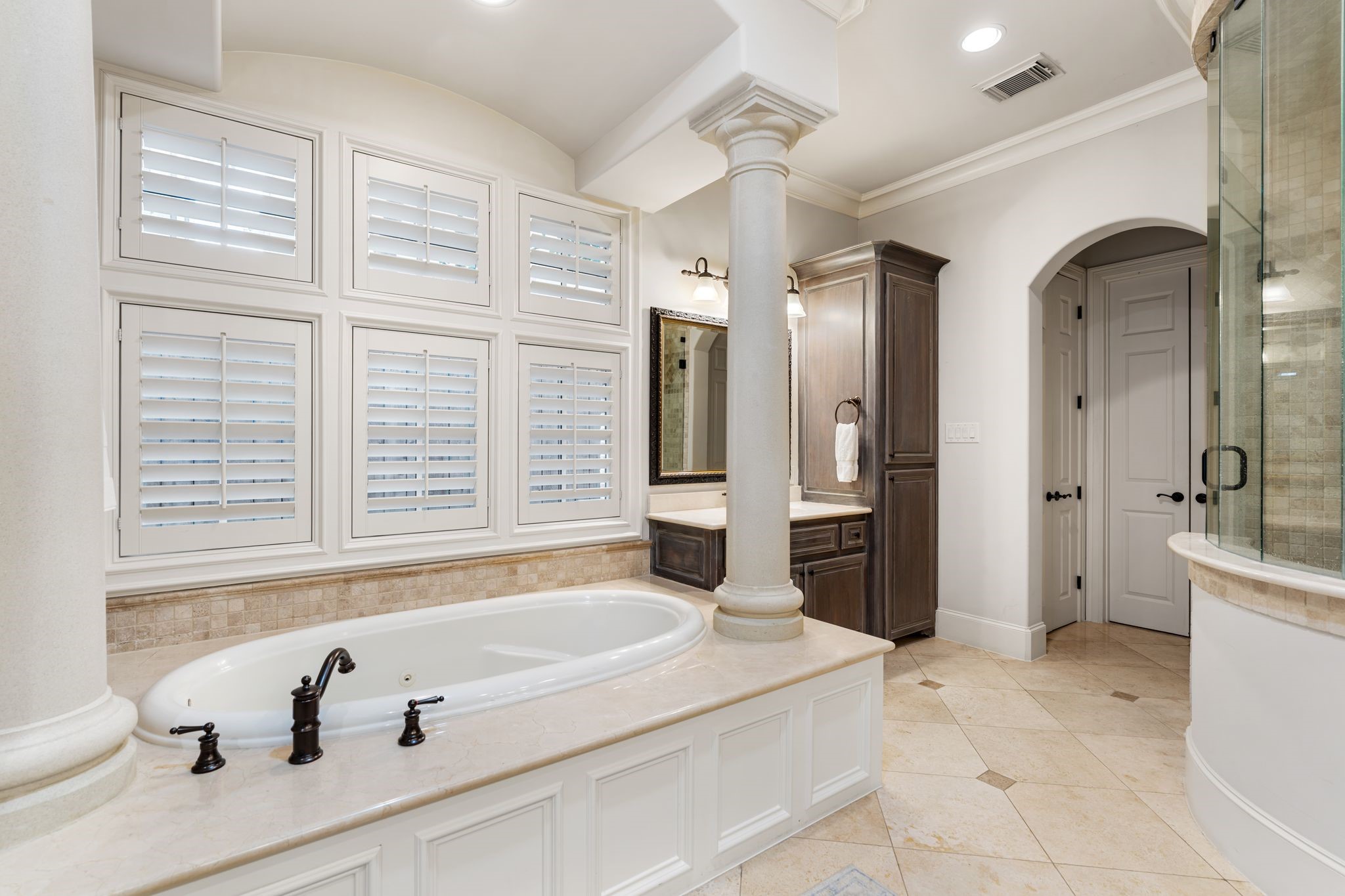  1010 Nantucket Drive F - 物件實景