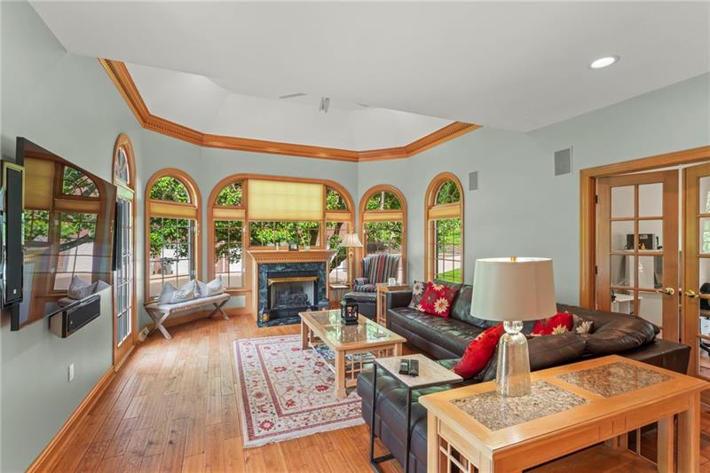 Venetia, Pennsylvania, 15367, United States, 4 Bedrooms Bedrooms, ,5 BathroomsBathrooms,Residential,For Sale,1872304