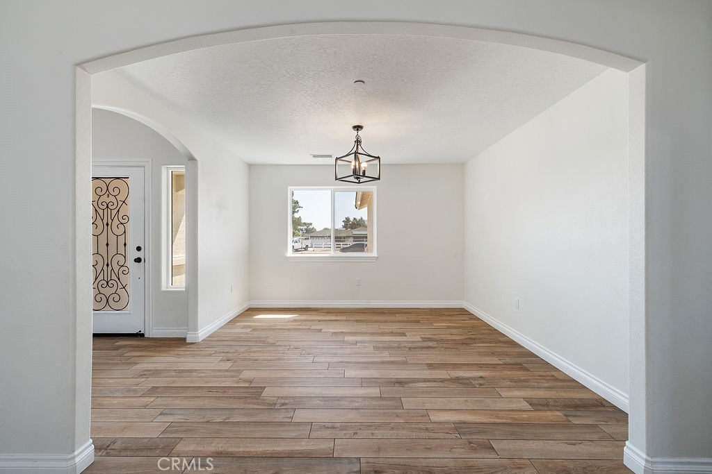 Hesperia, California, 92345, United States, 4 Bedrooms Bedrooms, ,3 BathroomsBathrooms,Residential,For Sale,1937064