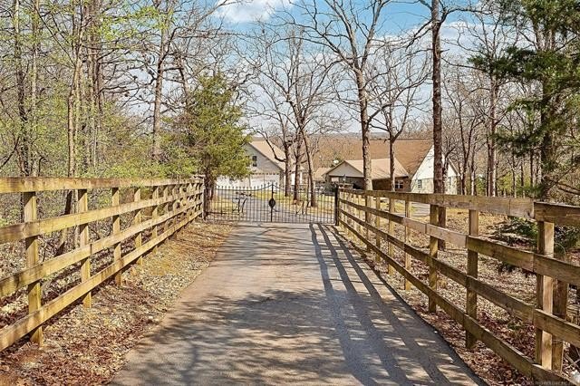 Cookson, Oklahoma, 74427, United States, 3 Bedrooms Bedrooms, ,2 BathroomsBathrooms,Residential,For Sale,2005296