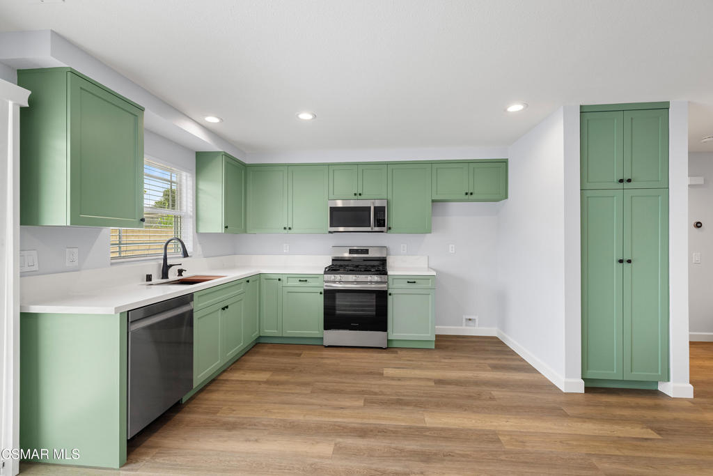 Oxnard, California, 93033, United States, 4 Bedrooms Bedrooms, ,2 BathroomsBathrooms,Residential,For Sale,1916733