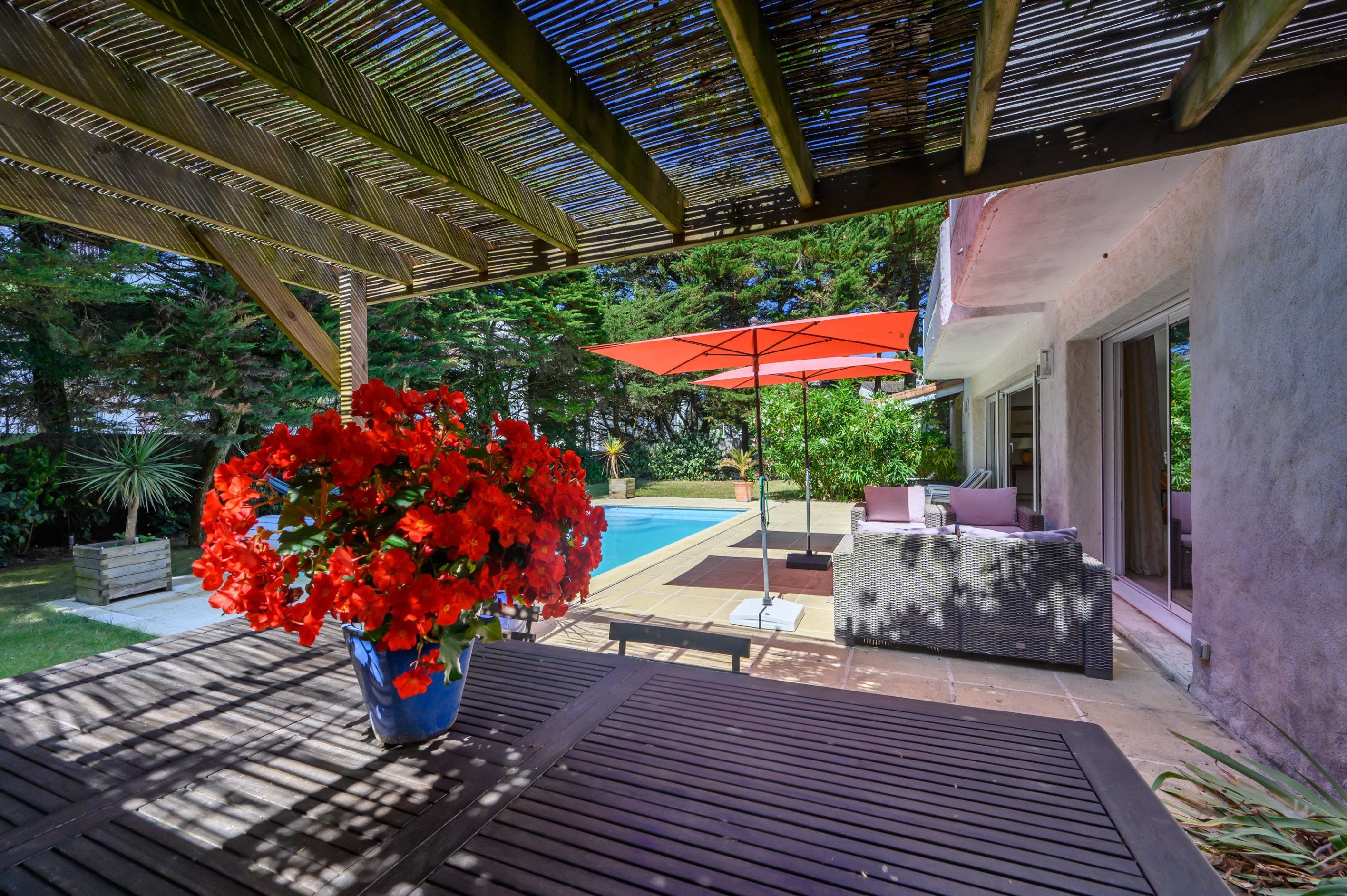  Charming Provencal-style villa with garden and swimming pool - Lajarrige distri… - 物件實景