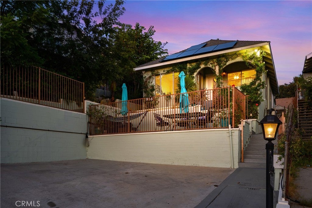 Los Angeles, California, 90063, United States, 3 Bedrooms Bedrooms, ,3 BathroomsBathrooms,Residential,For Sale,1938120