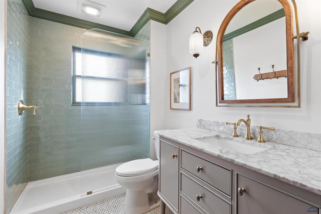 Rapid City, South Dakota, 57701, United States, 6 Bedrooms Bedrooms, ,3 BathroomsBathrooms,Residential,For Sale,1979556