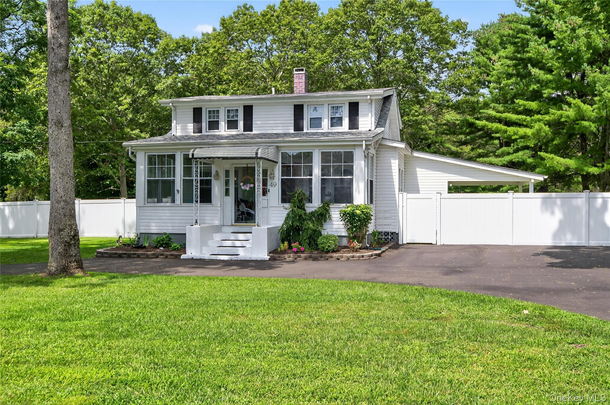 49 Country Road, Medford, NY, 11763 