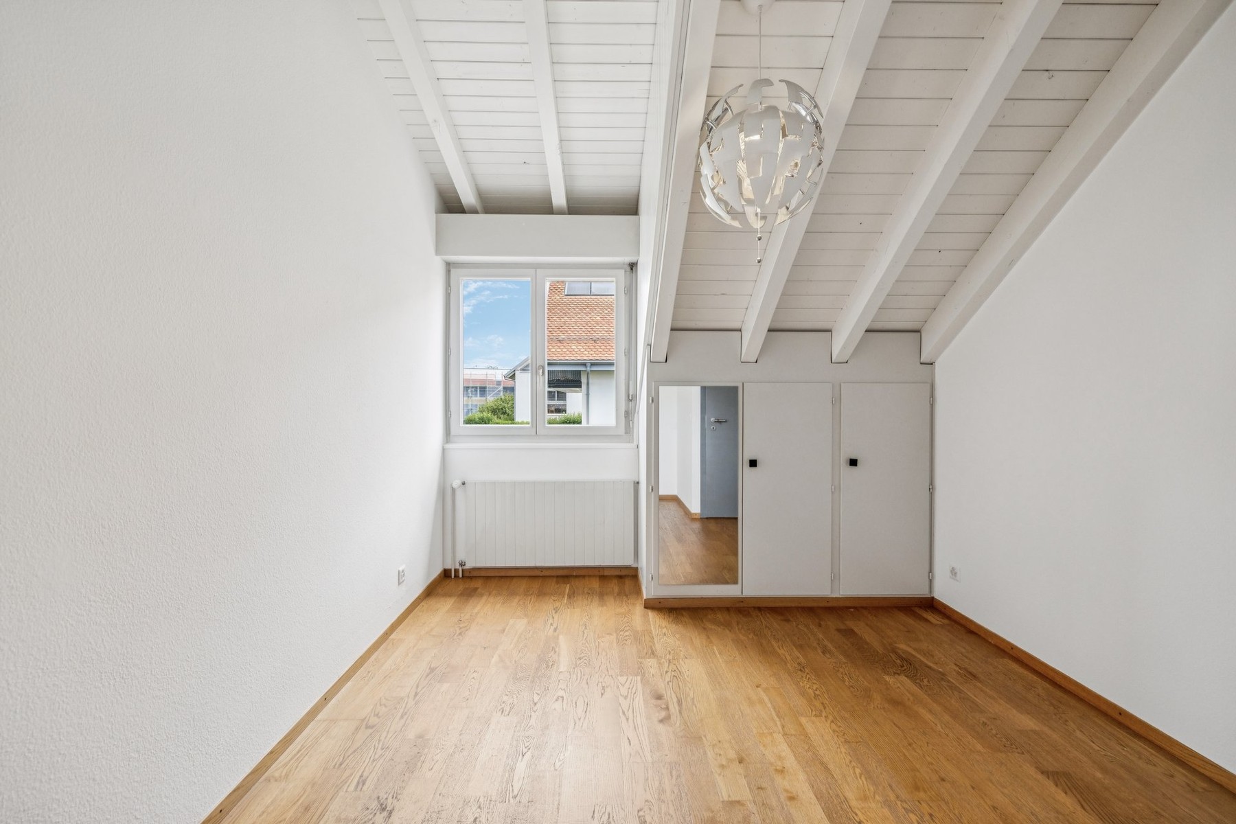  STUNNING, RENOVATED DUPLEX WITH LOTS OF CHARACTER - 物件實景