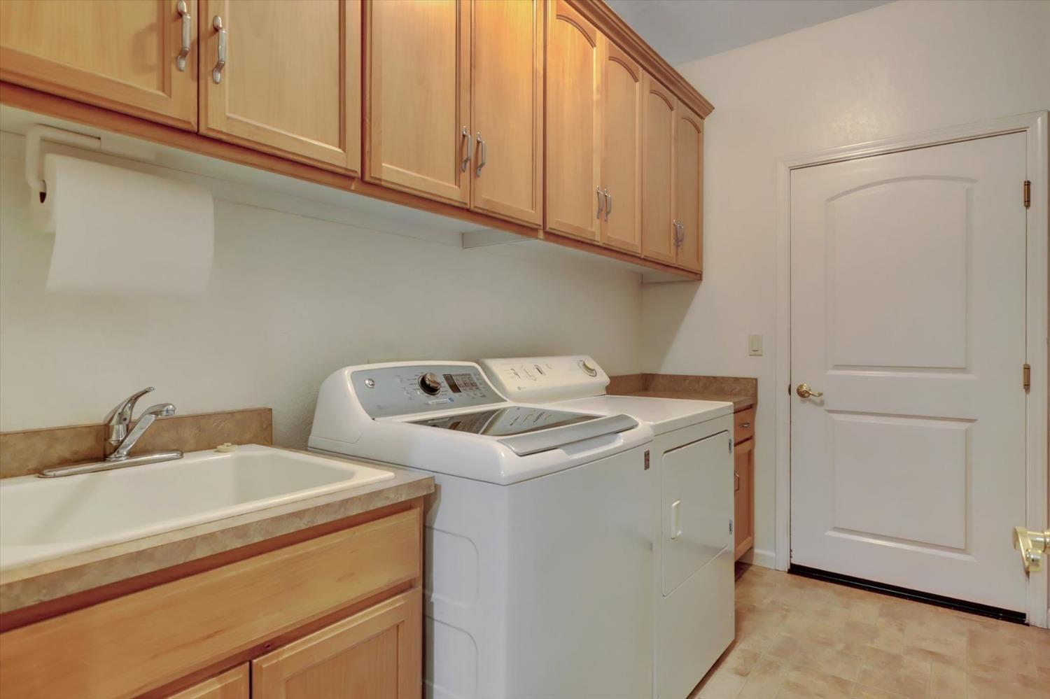 Grass Valley, California, 95949, United States, 3 Bedrooms Bedrooms, ,2 BathroomsBathrooms,Residential,For Sale,1707407