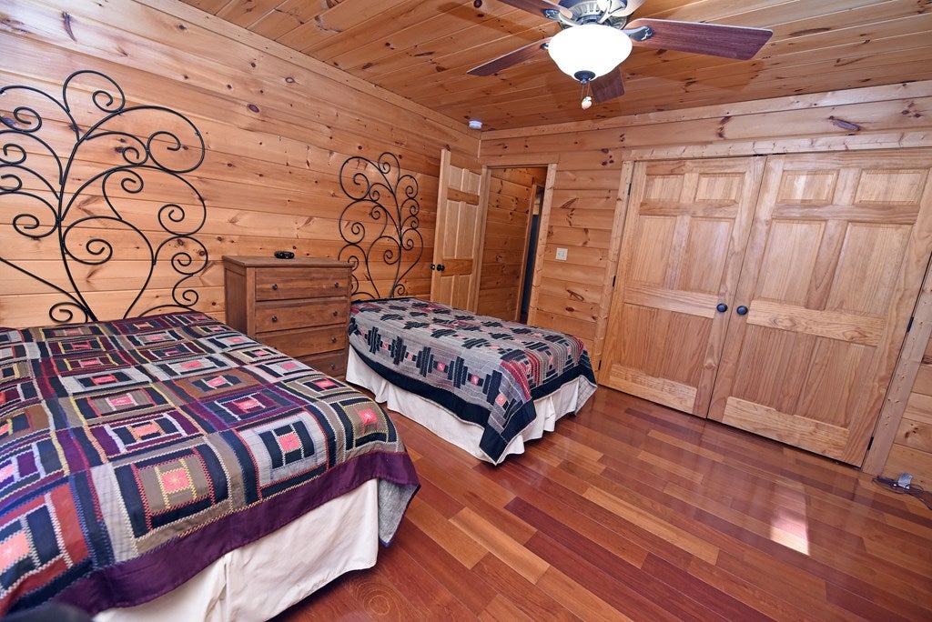 Suches, Georgia, 30572, United States, 3 Bedrooms Bedrooms, ,3 BathroomsBathrooms,Residential,For Sale,1877290