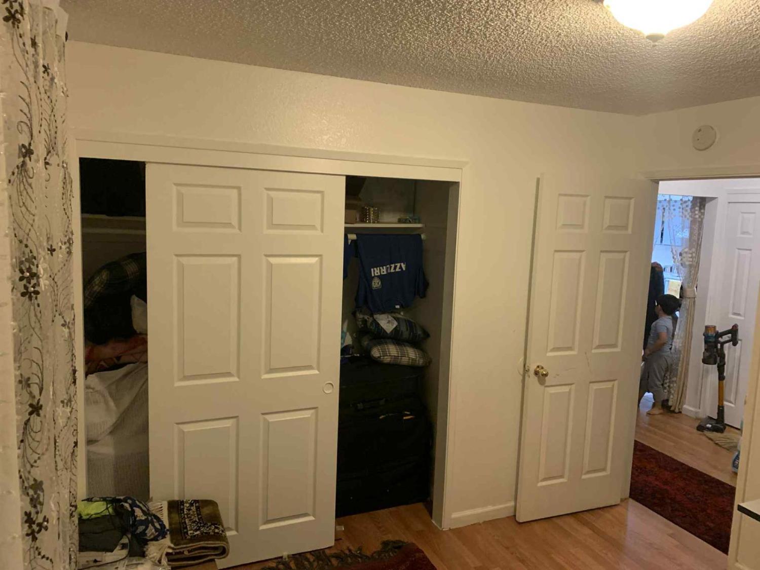 Yuba City, California, 95991-2504, United States, 6 Bedrooms Bedrooms, ,4 BathroomsBathrooms,Residential,For Sale,1920010