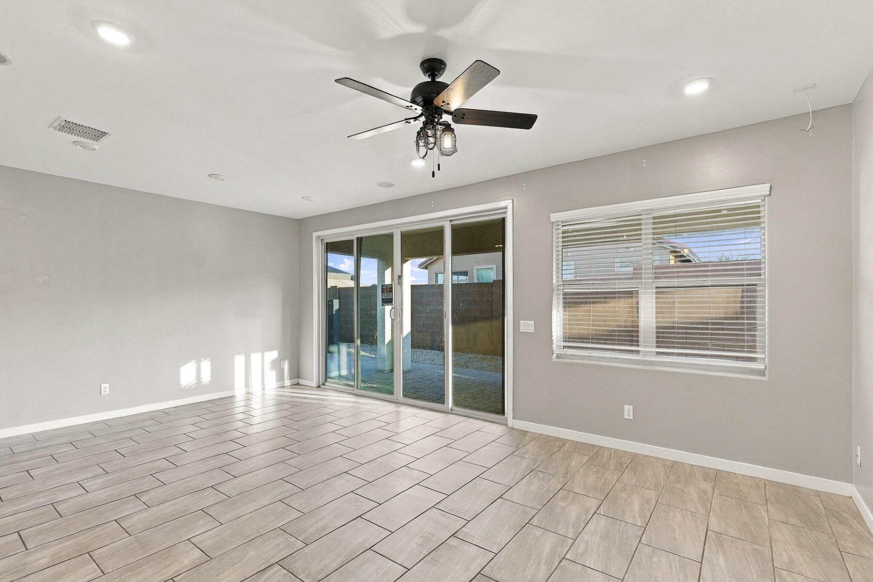  9605 W Getty Drive¦Tolleson, AZ - 物件實景