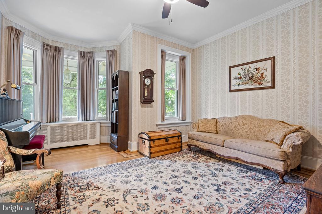 Lansdowne, Pennsylvania, 19050, United States, 5 Bedrooms Bedrooms, ,3 BathroomsBathrooms,Residential,For Sale,1926052