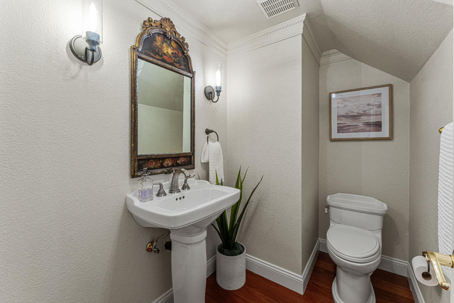 El Dorado Hills, California, 95762, United States, 4 Bedrooms Bedrooms, ,3 BathroomsBathrooms,Residential,For Sale,1987748