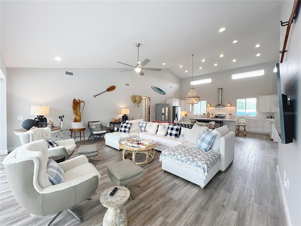 Groveland, Florida, 34736, United States, 5 Bedrooms Bedrooms, ,7 BathroomsBathrooms,Residential,For Sale,1906633