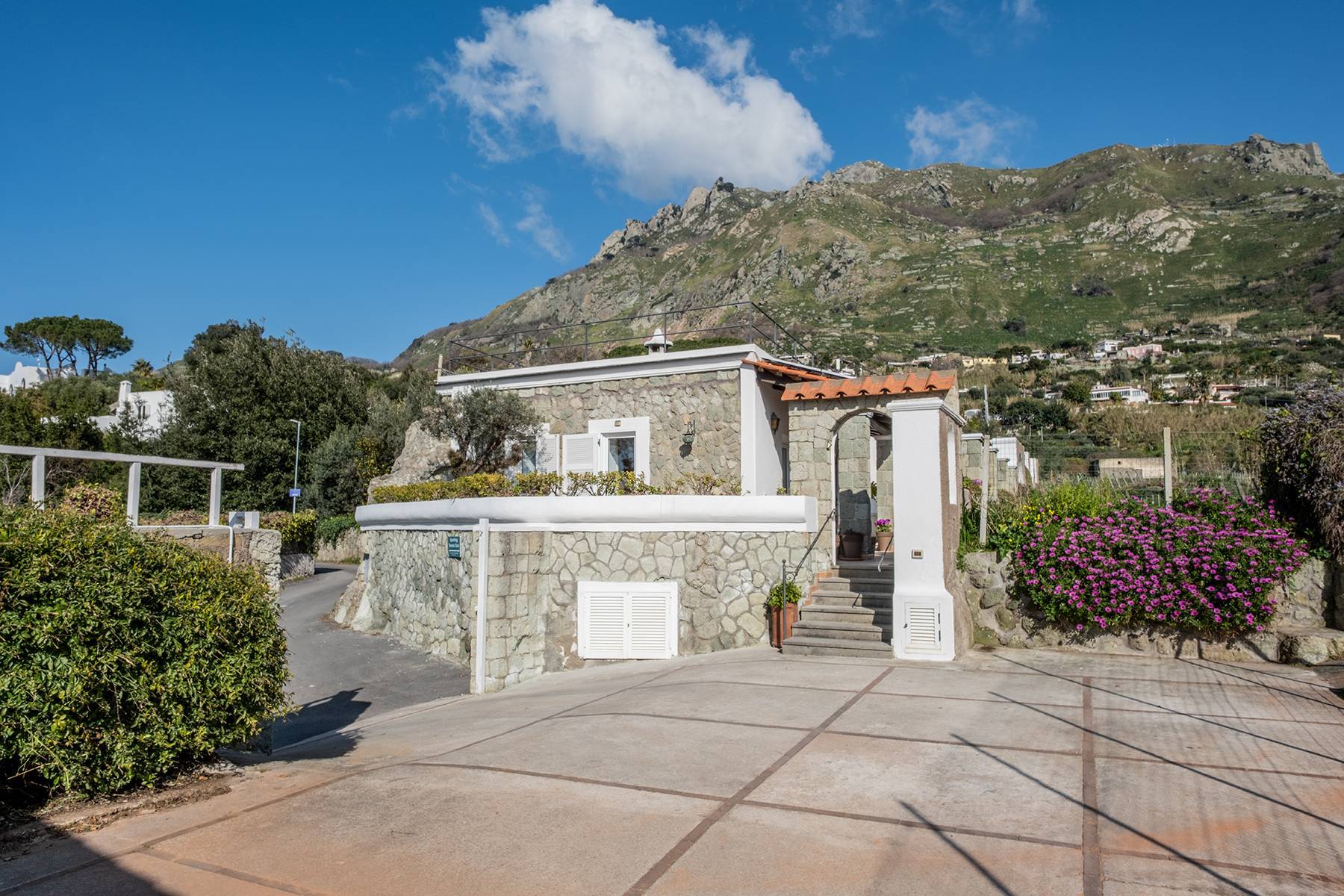  Charming Villa with Tennis Courts - 物件實景
