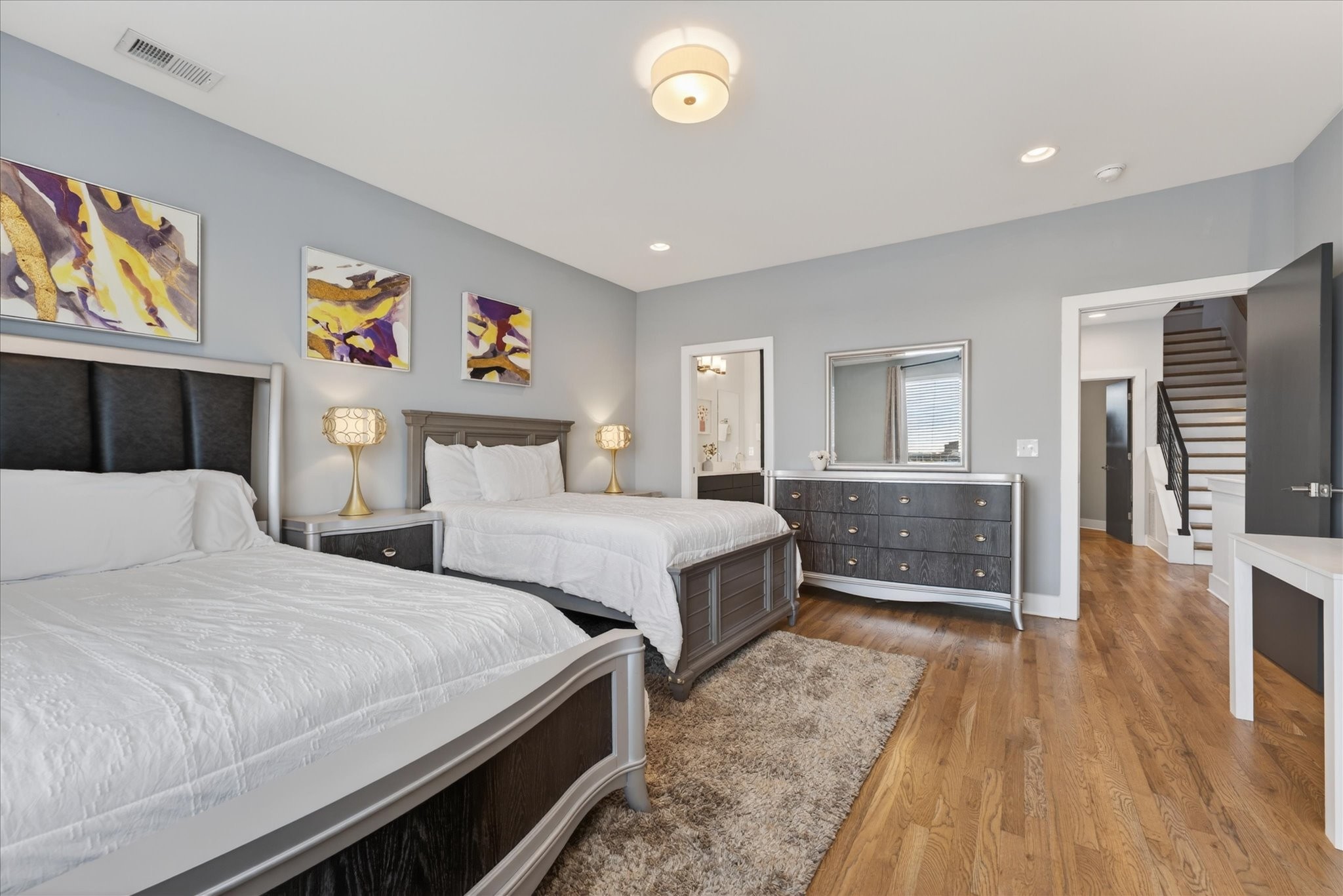 Nashville, Tennessee, 37209, United States, 4 Bedrooms Bedrooms, ,4 BathroomsBathrooms,Residential,For Sale,2005677