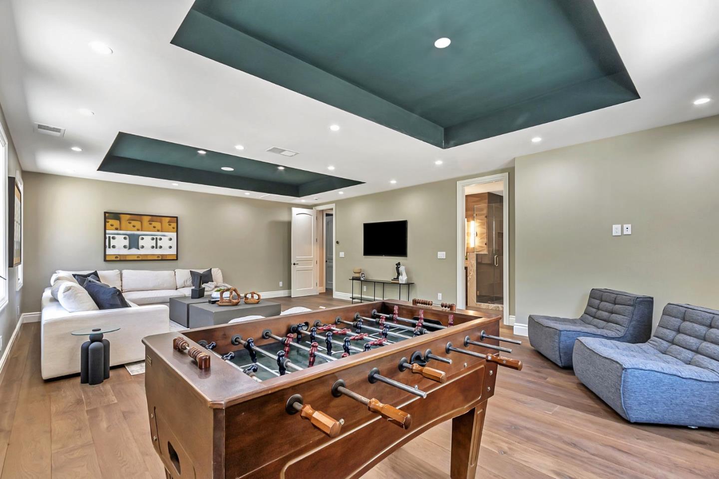 Los Gatos, California, 95032, United States, 8 Bedrooms Bedrooms, ,11 BathroomsBathrooms,Residential,For Sale,1855941