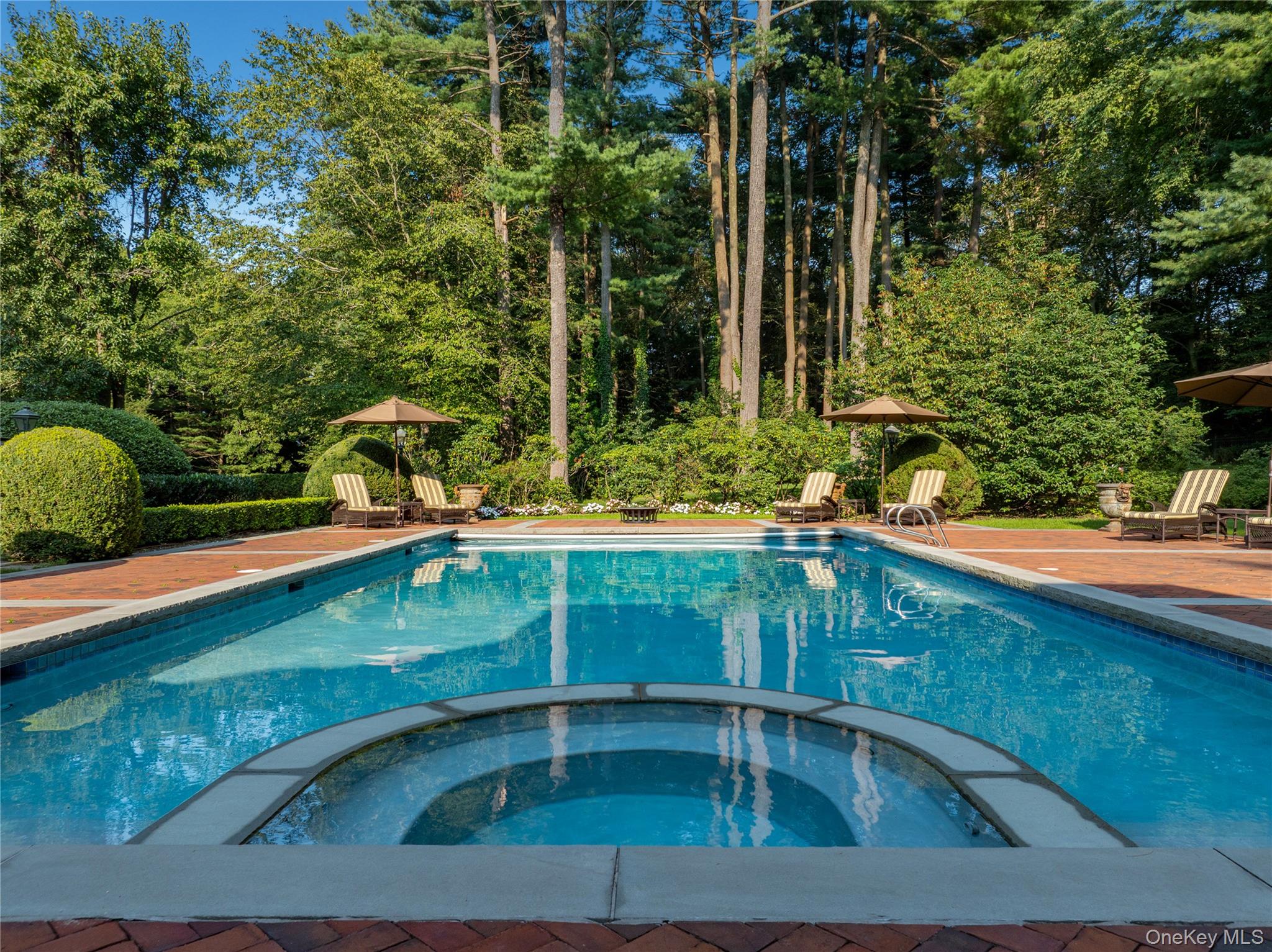  39 Chestnut Hill Drive, Upper Brookville, NY, 11771 - 物件實景