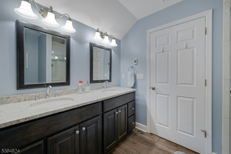 Verona Twp., New Jersey, 07044, United States, 4 Bedrooms Bedrooms, ,3 BathroomsBathrooms,Residential,For Sale,1992064