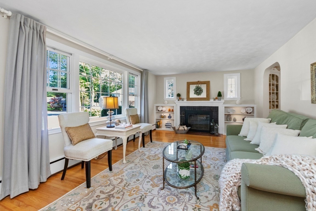 Westwood, Massachusetts, 02090, United States, 3 Bedrooms Bedrooms, ,2 BathroomsBathrooms,Residential,For Sale,1902303