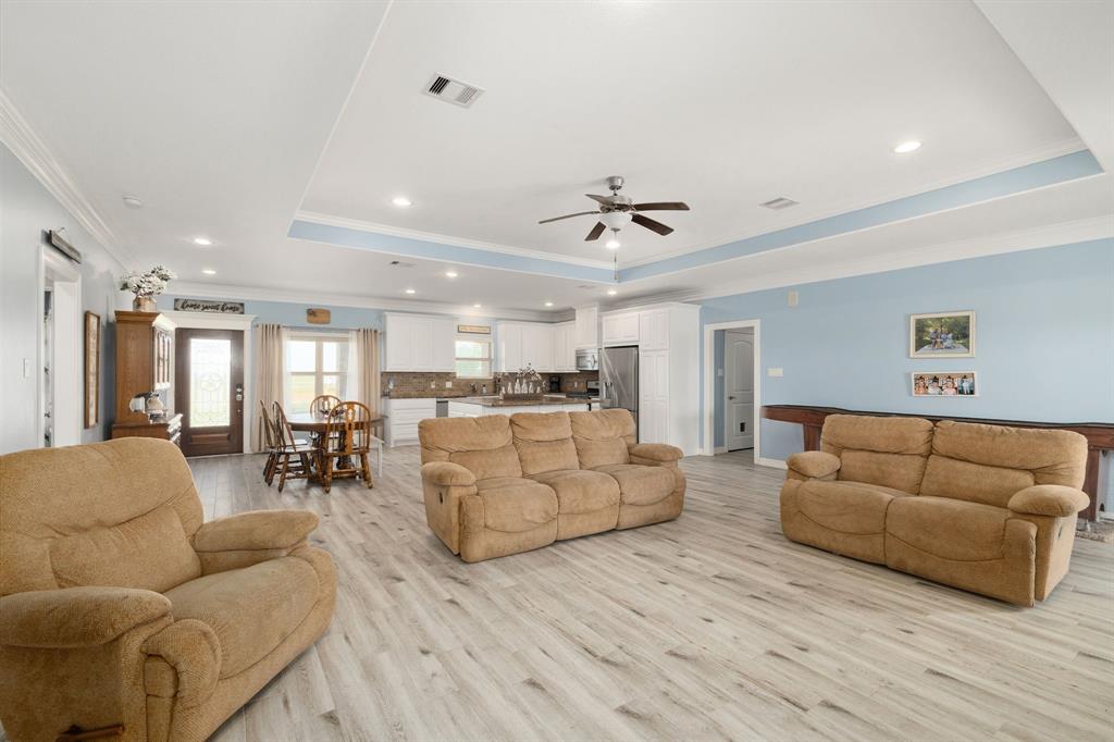 Sealy, Texas, 77474, United States, 3 Bedrooms Bedrooms, ,2 BathroomsBathrooms,Residential,For Sale,1846836