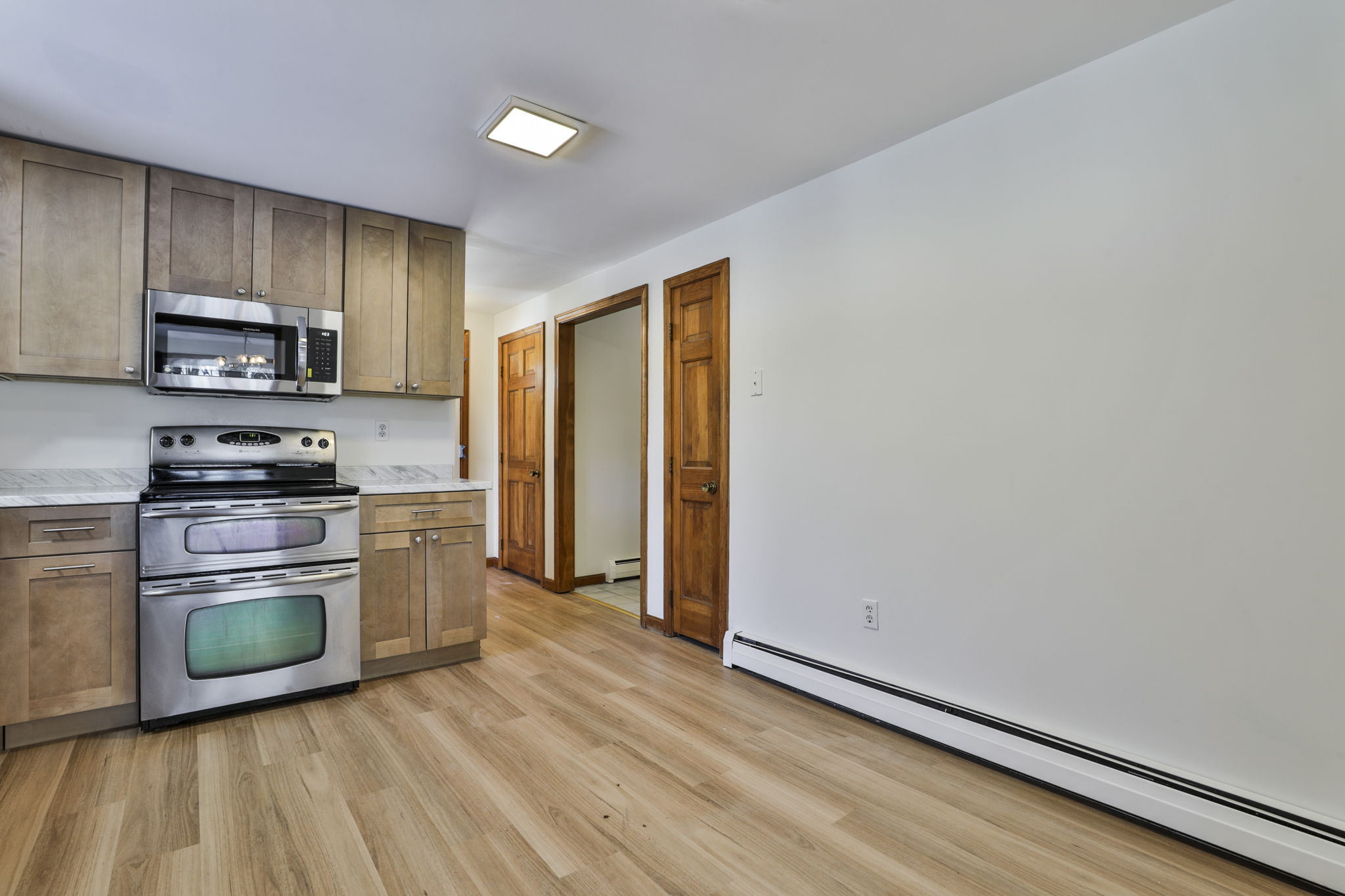 Derry, New Hampshire, 03038, United States, 3 Bedrooms Bedrooms, ,2 BathroomsBathrooms,Residential,For Sale,2006202