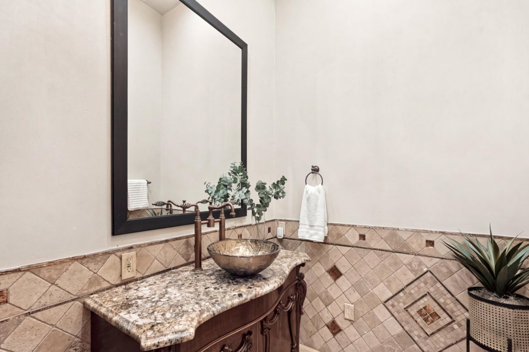  310 N Portland Avenue¦Gilbert, AZ - 物件實景