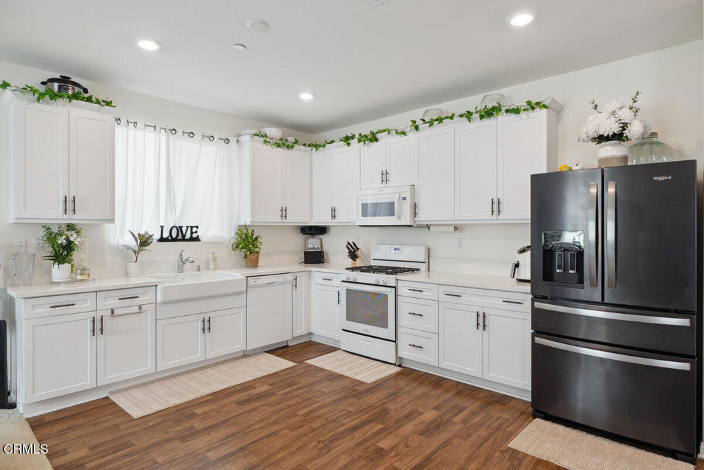 Santa Paula, California, 93060, United States, 3 Bedrooms Bedrooms, ,3 BathroomsBathrooms,Residential,For Sale,1938195