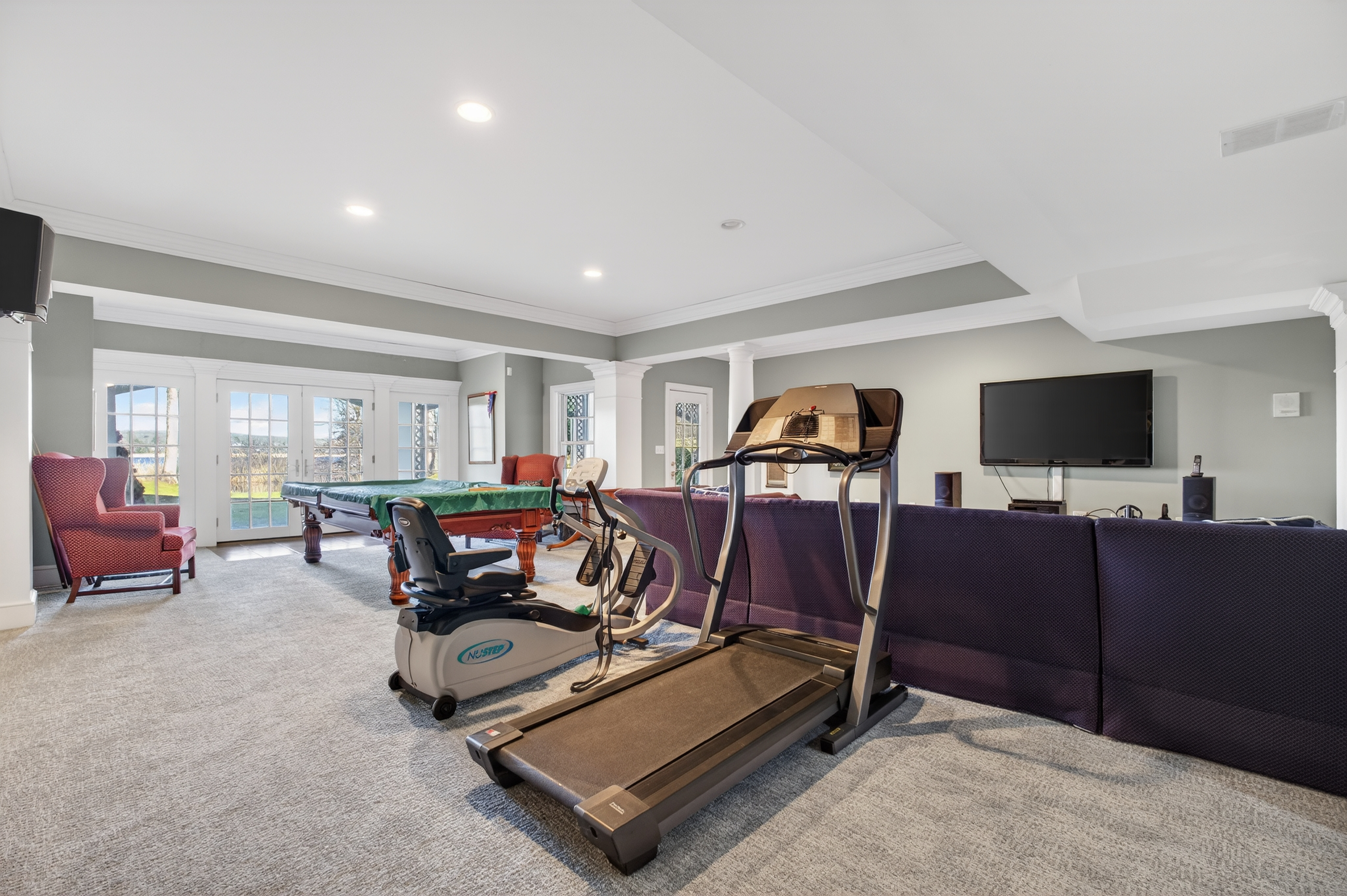  Riverside Elegance Meets Neoclassical Grandeur - 物件實景