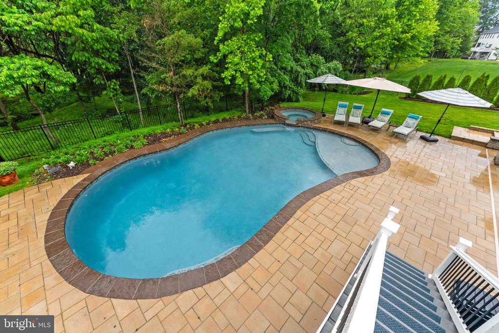 Warrenton, Virginia, 20187, United States, 4 Bedrooms Bedrooms, ,4 BathroomsBathrooms,Residential,For Sale,2048905
