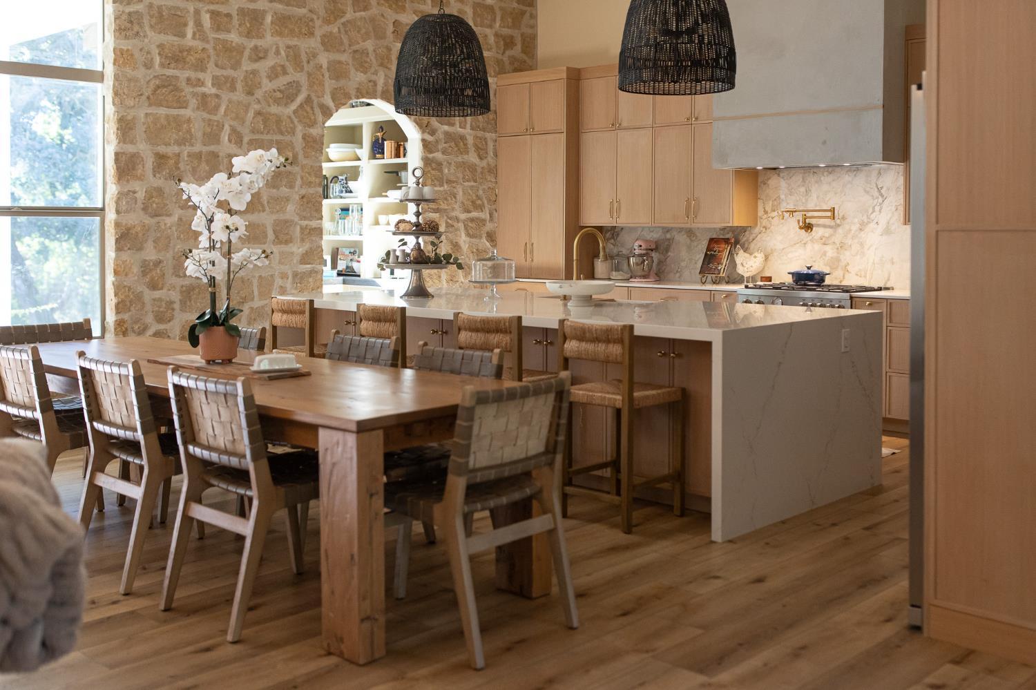 Modesto, California, 95357, United States, 4 Bedrooms Bedrooms, ,4 BathroomsBathrooms,Residential,For Sale,1976586