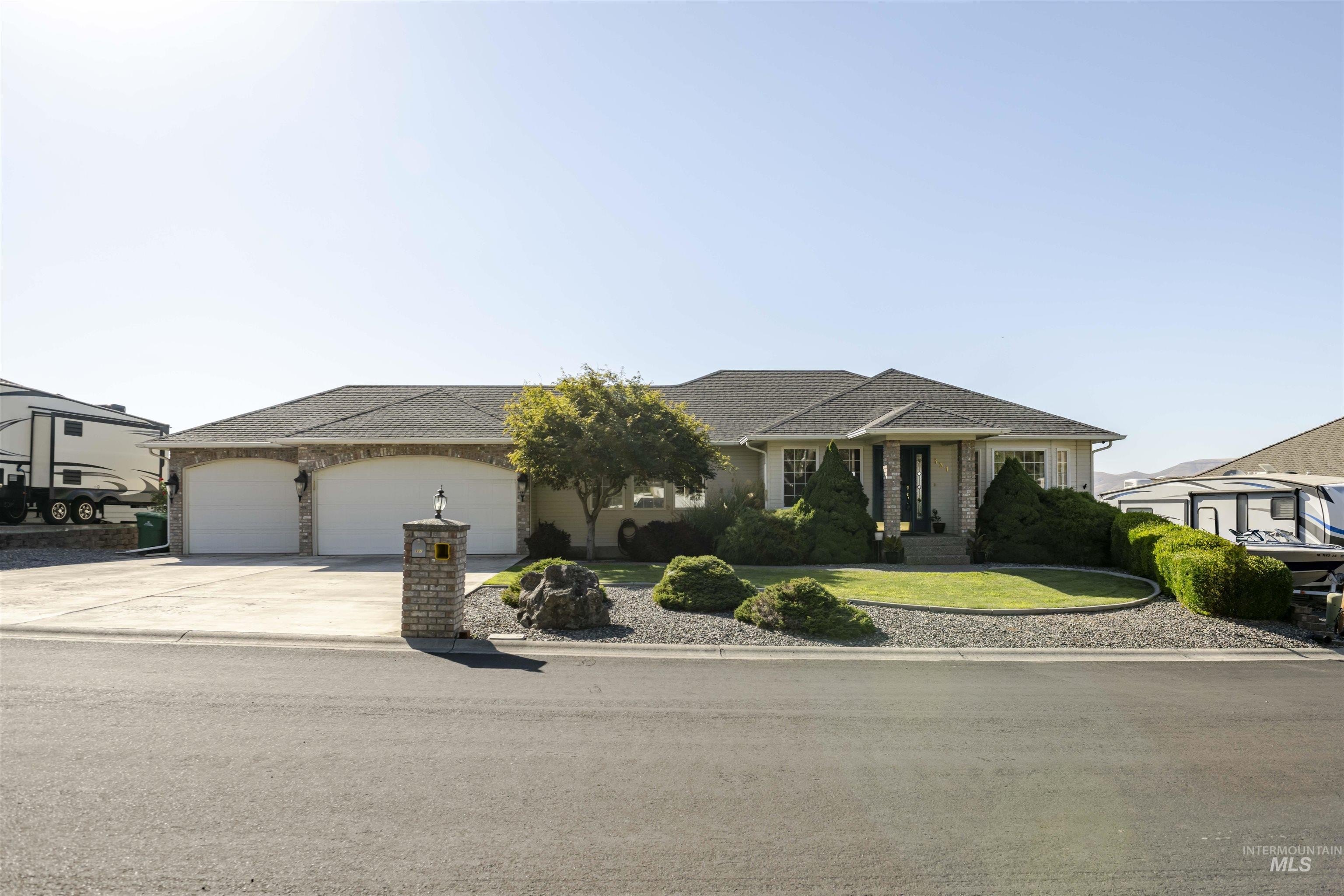 Lewiston, Idaho, 83501, United States, 4 Bedrooms Bedrooms, ,3 BathroomsBathrooms,Residential,For Sale,1936984