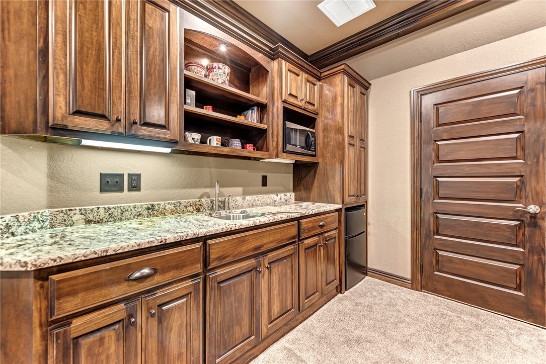 Centerton, Arkansas, 72719, United States, 5 Bedrooms Bedrooms, ,5 BathroomsBathrooms,Residential,For Sale,1992149