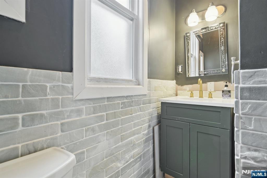 Orange, New Jersey, 07050, United States, 4 Bedrooms Bedrooms, ,5 BathroomsBathrooms,Residential,For Sale,1917747