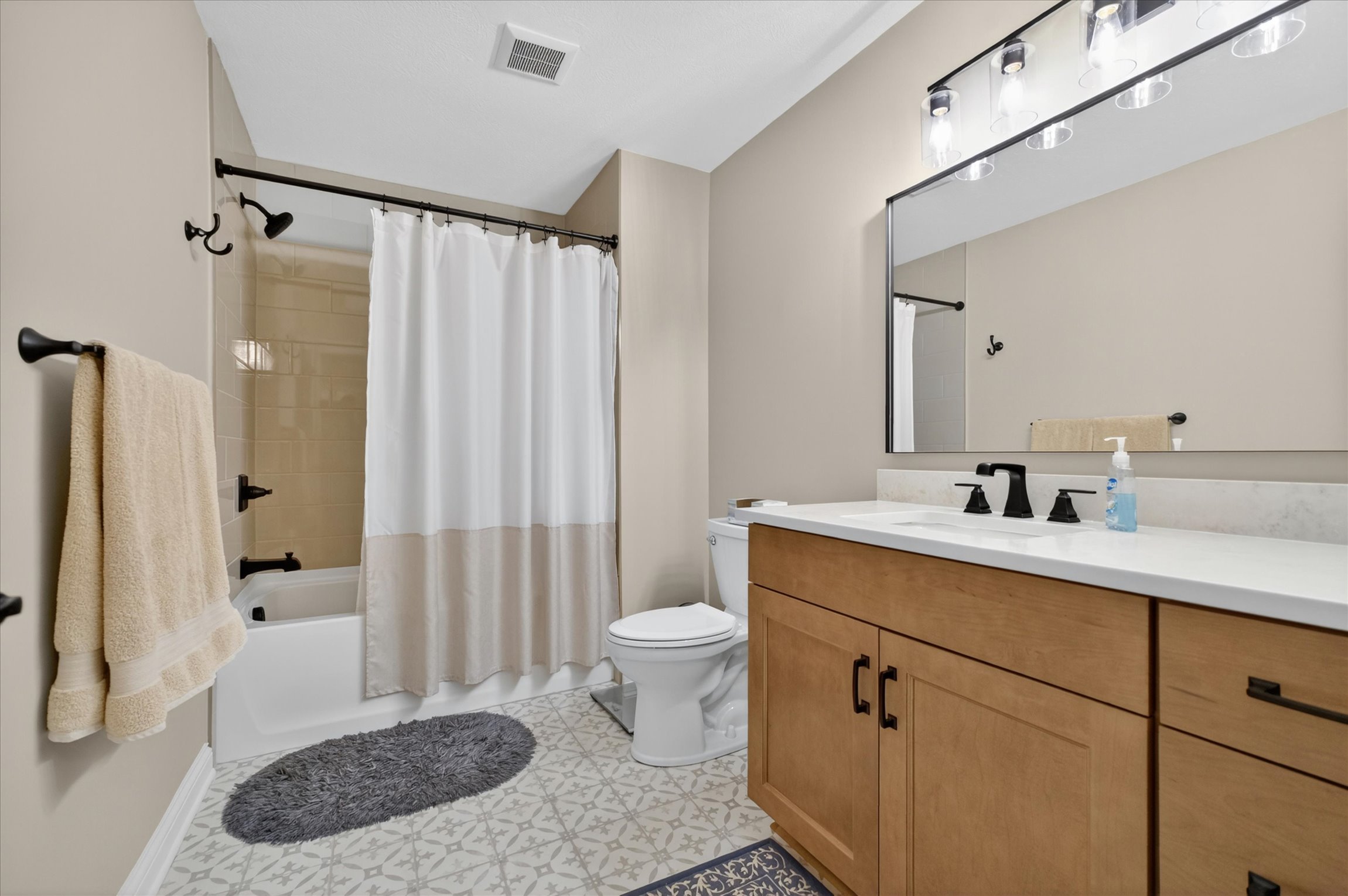  Updated Home on 2.85 Private Acres in Cicero - 物件實景