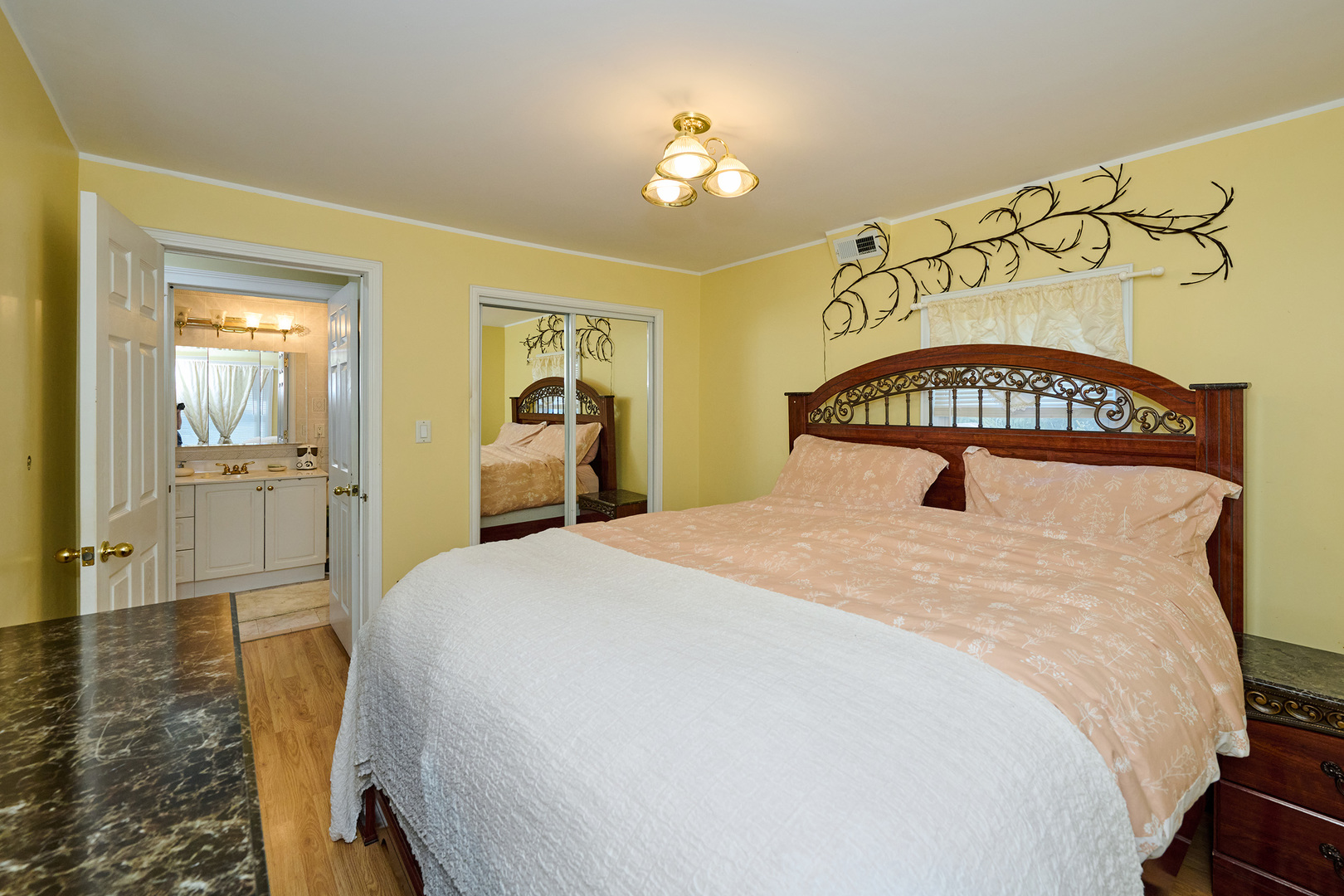 Arlington Heights, Illinois, 60004, United States, 5 Bedrooms Bedrooms, ,3 BathroomsBathrooms,Residential,For Sale,1947256