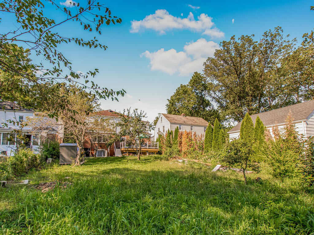 Yonkers, New York, 10704, United States, 4 Bedrooms Bedrooms, ,4 BathroomsBathrooms,Residential,For Sale,1977850