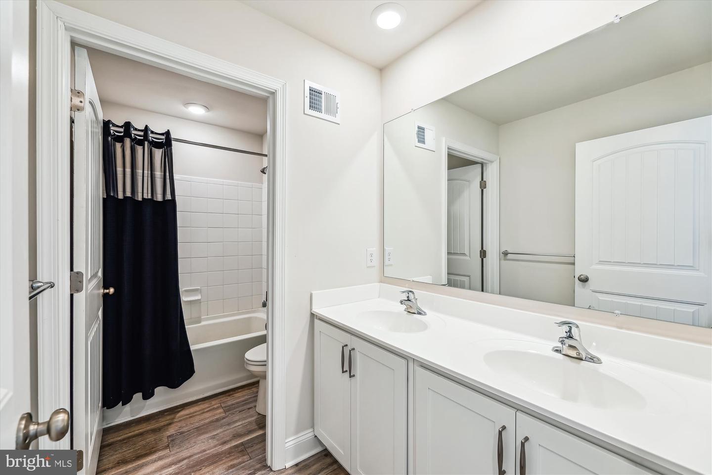 Lewes, Delaware, 19958, United States, 5 Bedrooms Bedrooms, ,4 BathroomsBathrooms,Residential,For Sale,1885507