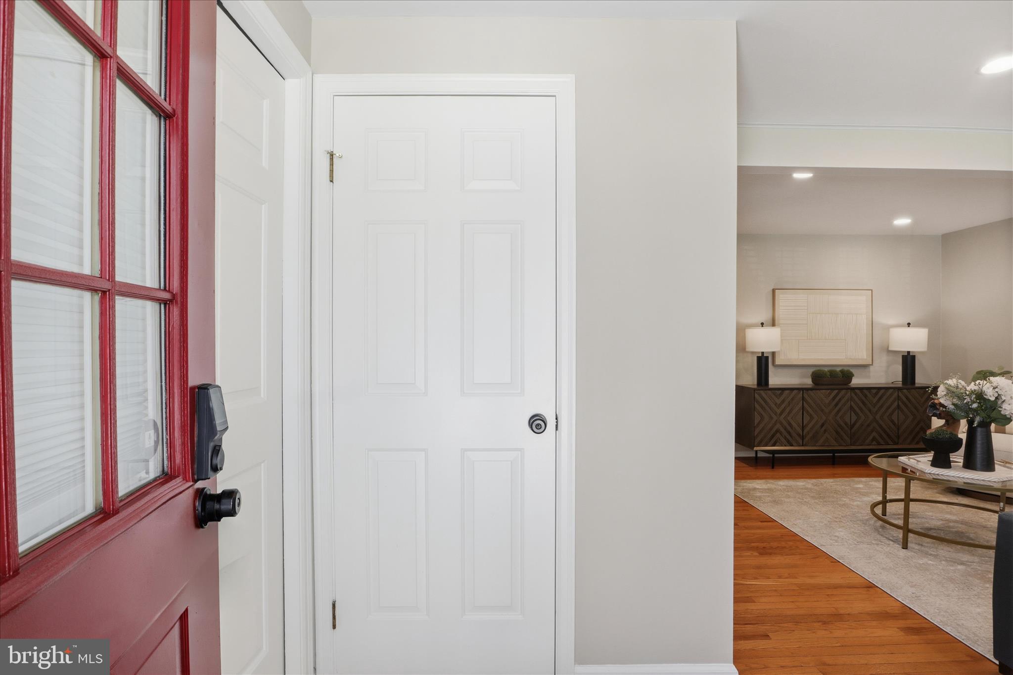 Reston, Virginia, 20194, United States, 2 Bedrooms Bedrooms, ,4 BathroomsBathrooms,Residential,For Sale,2015331