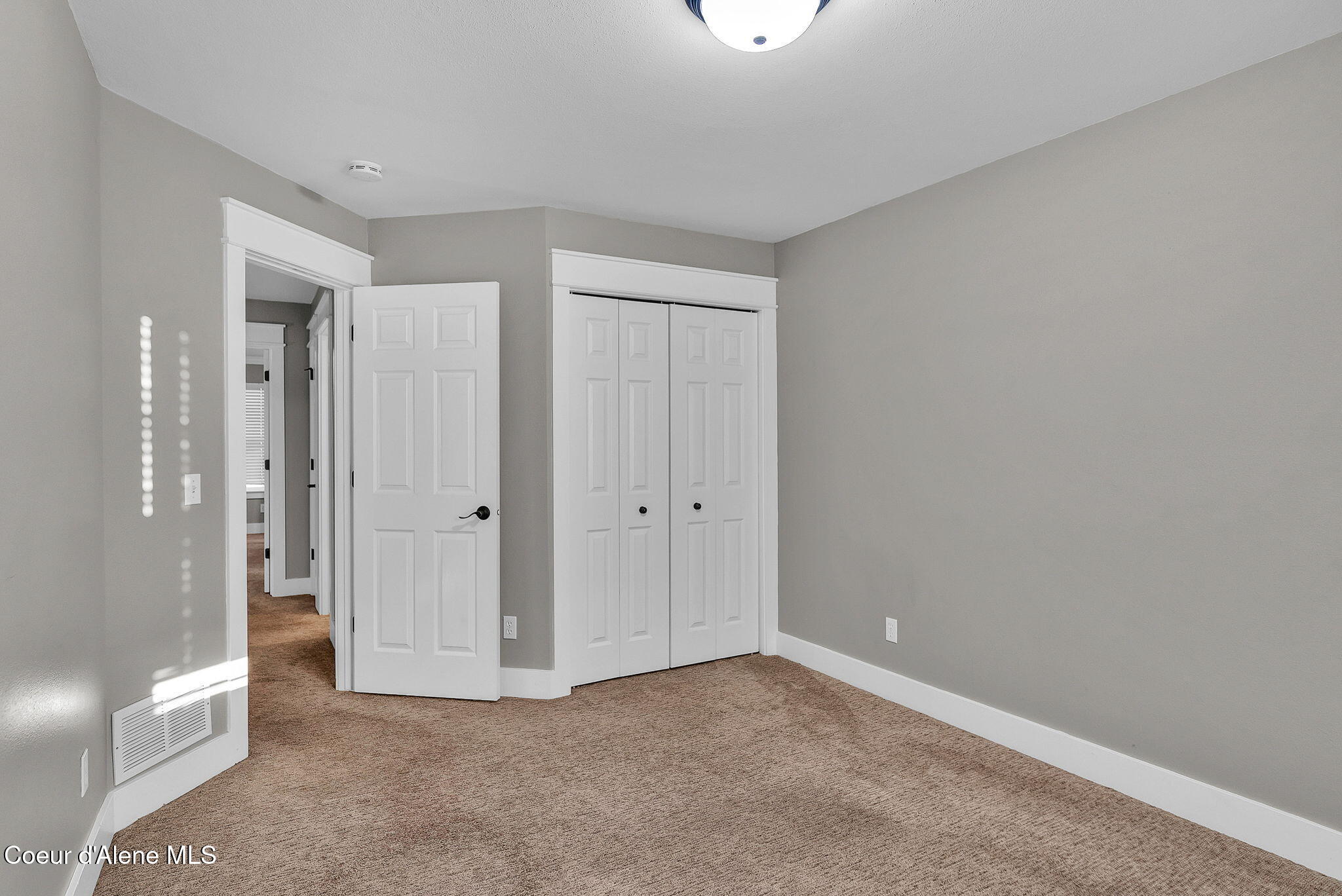 Coeur D'alene, Idaho, 83815, United States, 3 Bedrooms Bedrooms, ,2 BathroomsBathrooms,Residential,For Sale,1965651