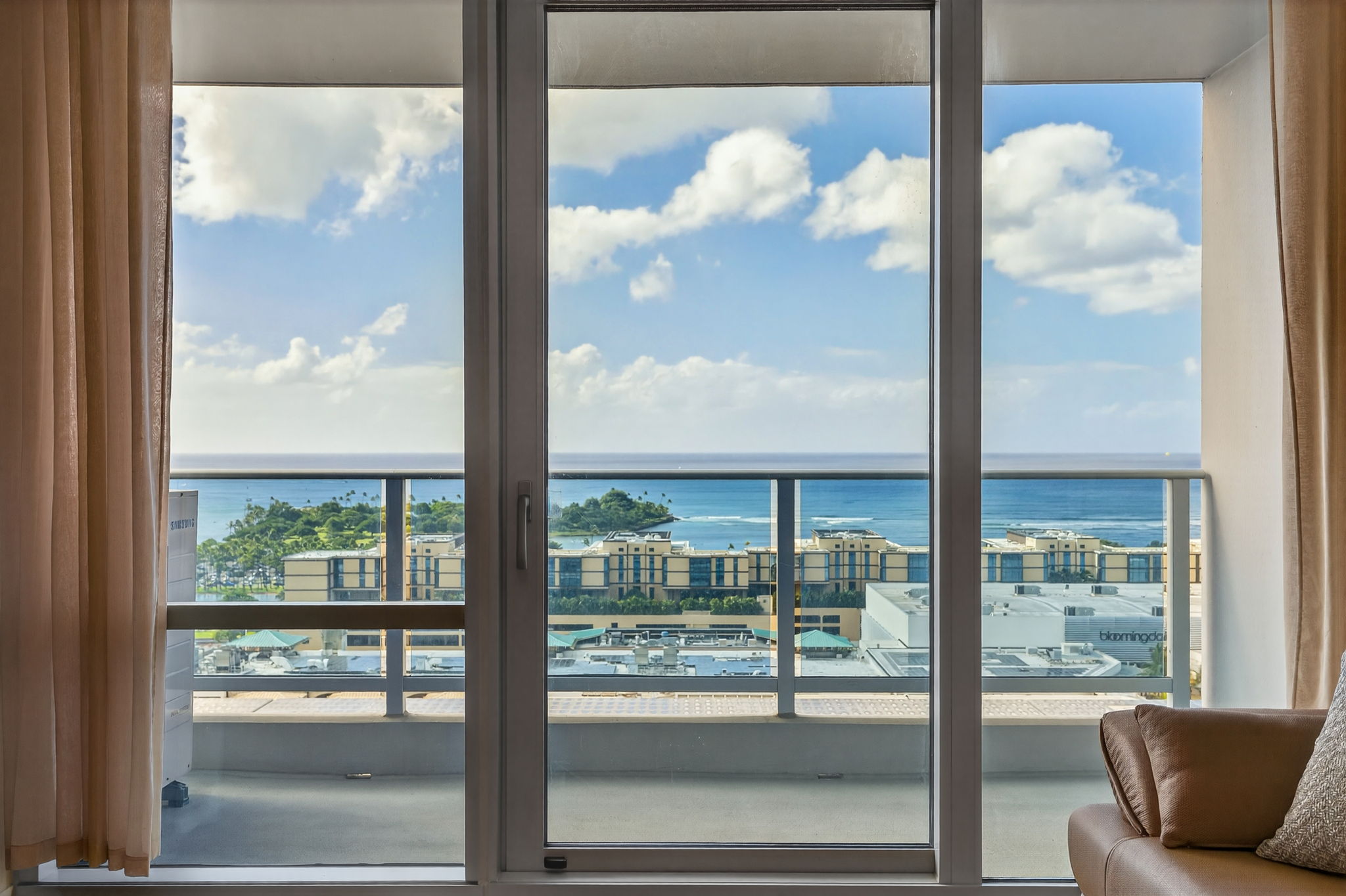 Honolulu, Hawaii, 96814, United States, 2 Bedrooms Bedrooms, ,2 BathroomsBathrooms,Residential,For Sale,1990475