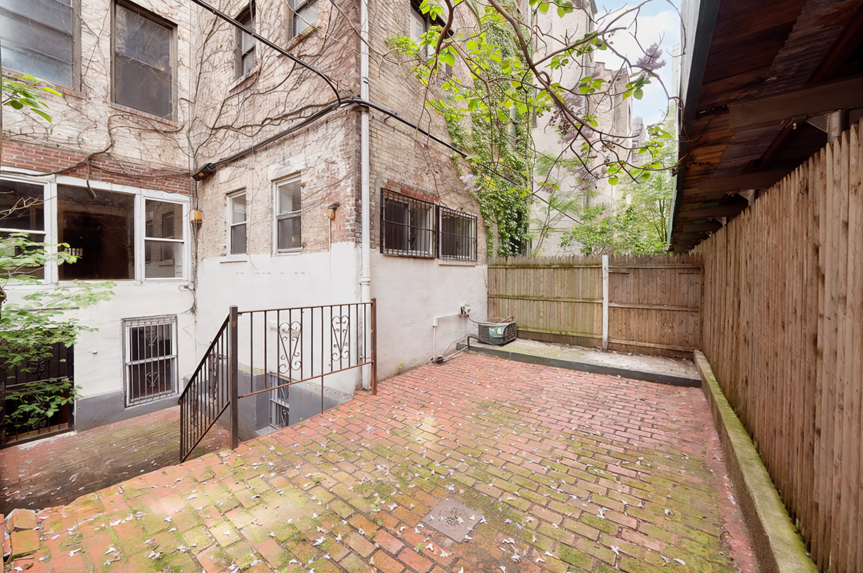 18 W 76th Street, New York, New York, 10023, United States, 6 Bedrooms Bedrooms, ,7 BathroomsBathrooms,Residential,For Sale,18 W 76th Street,1558281